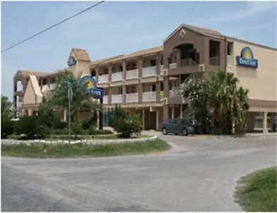 Motel: Days Inn By Wyndham Corpus Christi Beach