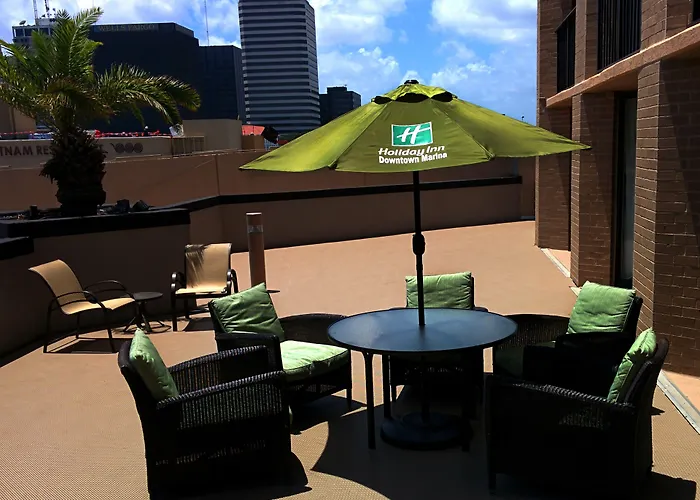 Holiday Inn Downtown Marina By Ihg
